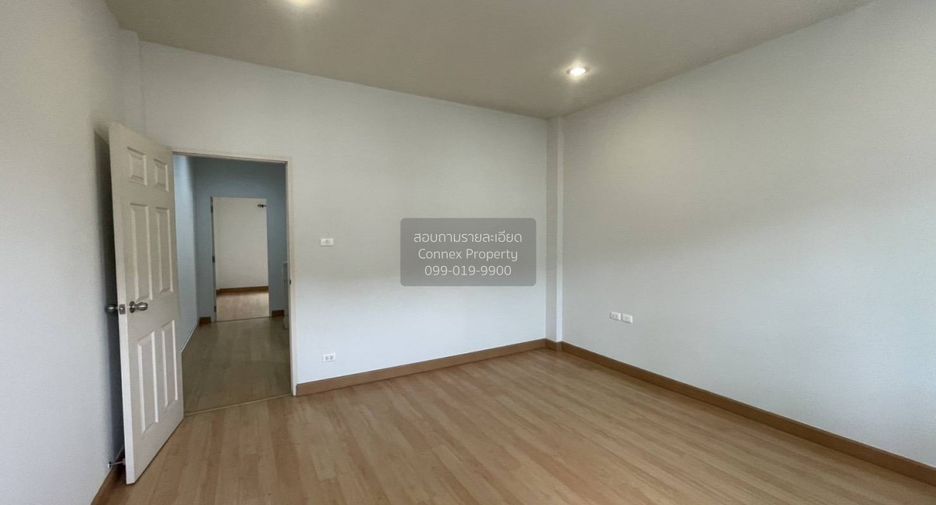 Reihenhaus zum Kauf mit 2 Zimmer in Mueang Nonthaburi, Nonthaburi