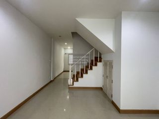Reihenhaus zum Kauf mit 2 Zimmer in Mueang Nonthaburi, Nonthaburi