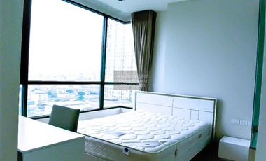 À vendre 2 chambres condo à Phra Khanong, Bangkok