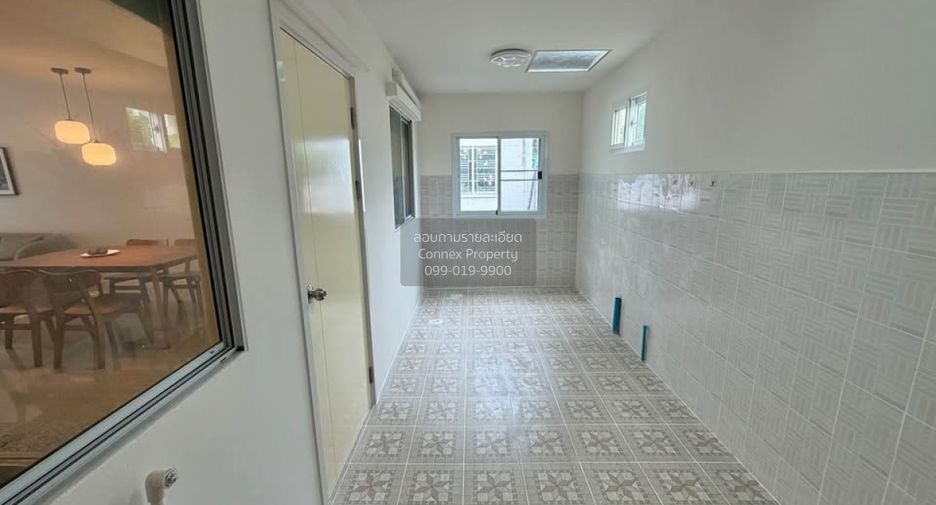 Casa adosada en venta de 3 habitaciones en Mueang Pathum Thani, Pathum Thani