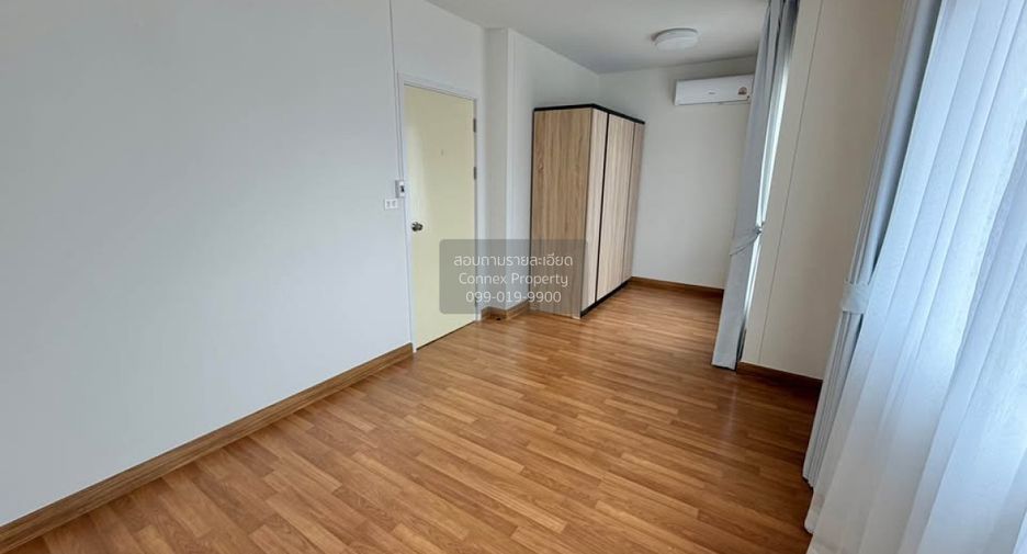 Casa adosada en venta de 3 habitaciones en Mueang Pathum Thani, Pathum Thani