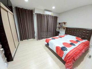 For sale 3 ベッドルーム townhouse in Phasi Charoen, Bangkok