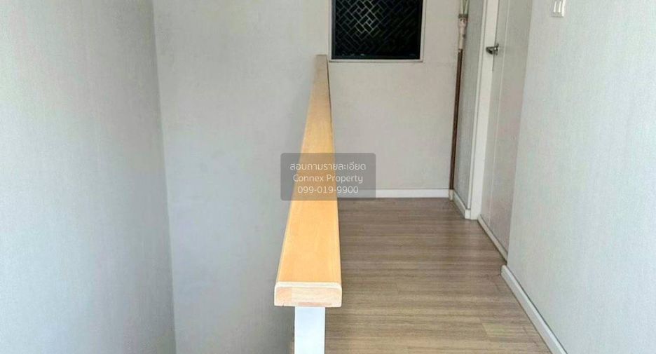 For sale 3 bedrooms townhouse in Phasi Charoen, Bangkok