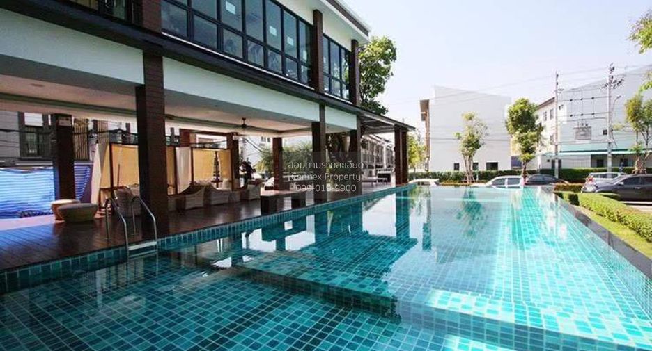For sale 3 bedrooms townhouse in Phasi Charoen, Bangkok