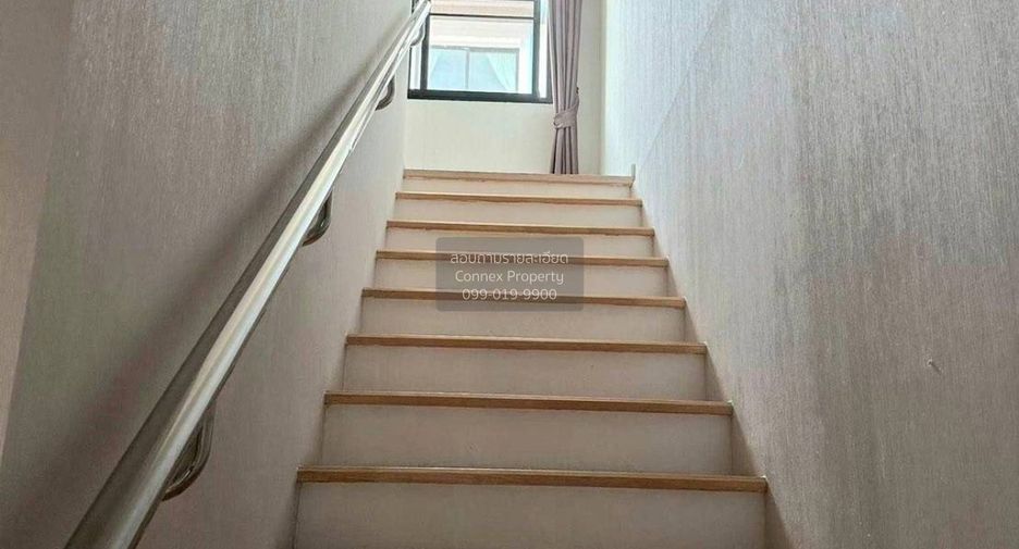 For sale 3 bedrooms townhouse in Phasi Charoen, Bangkok