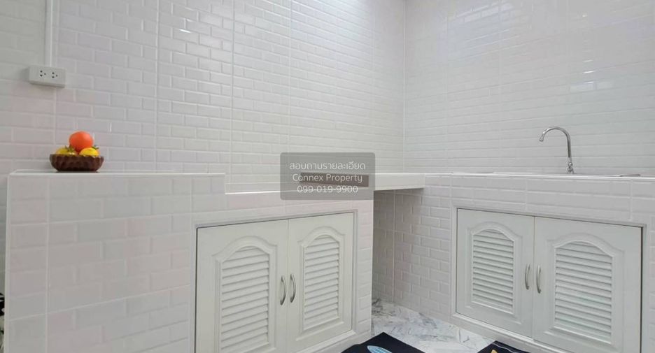Casa adosada en venta de 3 habitaciones en Khlong Luang, Pathum Thani