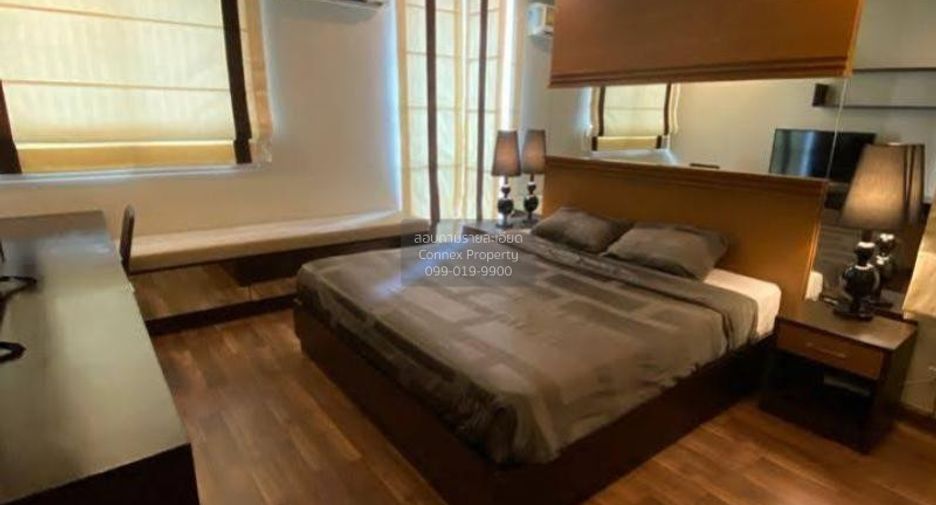 For rent 2 bedrooms condo in Pathum Wan, Bangkok