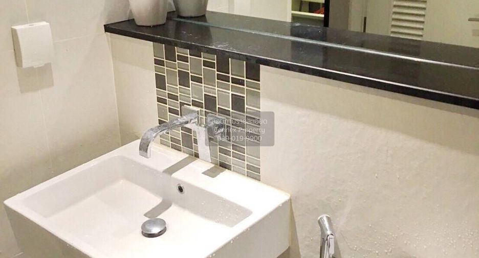 For rent 1 bed condo in Khlong San, Bangkok