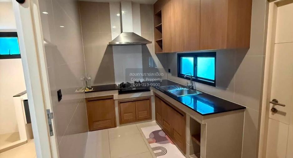 For rent 3 bedrooms house in Bang Kapi, Bangkok