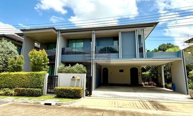 For rent 4 bedrooms house in Bang Kapi, Bangkok