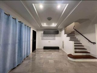 Haus zur Miete mit 3 Zimmer in Mueang Nonthaburi, Nonthaburi