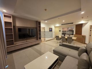 À louer 3 chambres condo à Huai Khwang, Bangkok