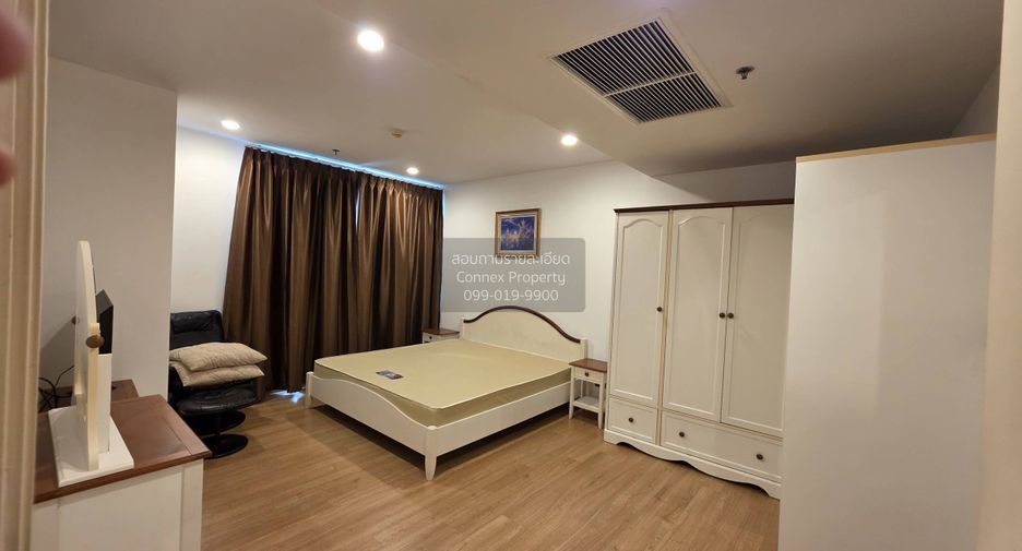 À louer 3 chambres condo à Huai Khwang, Bangkok