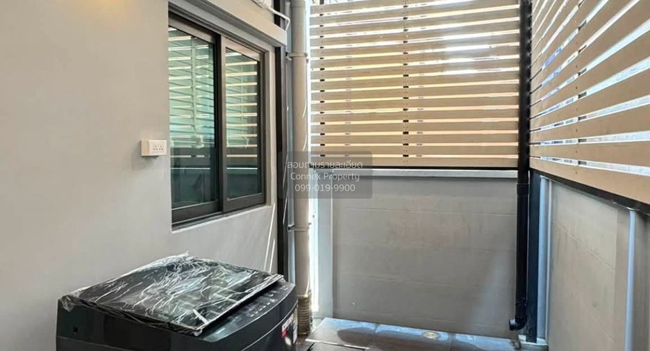 For rent 3 bedrooms townhouse in Bang Phli, Samut Prakan