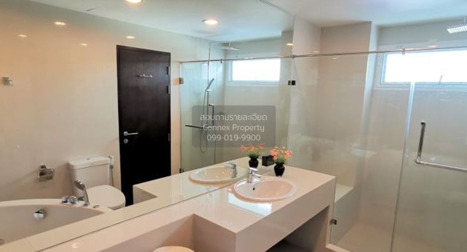 For rent 2 bedrooms apartment in Watthana, Bangkok