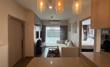 Condo en alquiler de 2 habitaciones en Phra Khanong, Bangkok