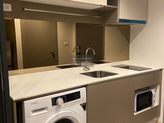 Wohnung zur Miete mit 1 Zimmer in Khlong San, Bangkok