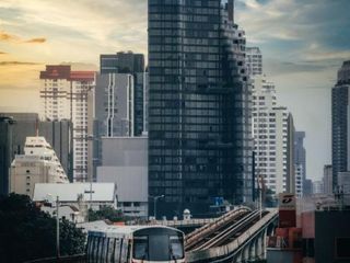 For rent 2 bedrooms condo in Ratchathewi, Bangkok