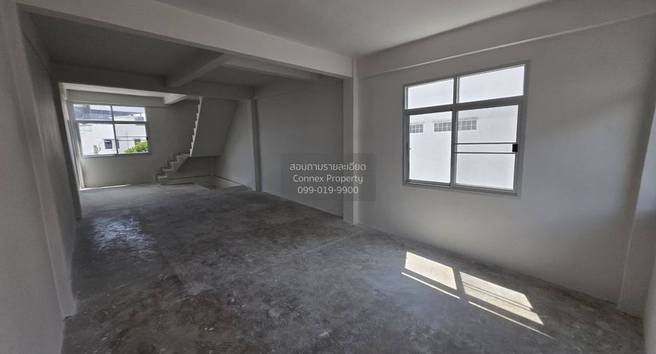 Haus zur Miete mit 3 Zimmer in Huai Khwang, Bangkok