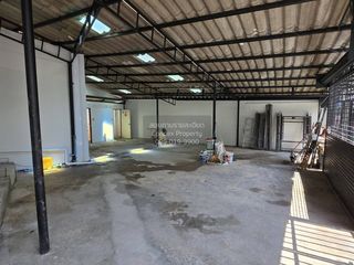 Haus zur Miete mit 3 Zimmer in Huai Khwang, Bangkok