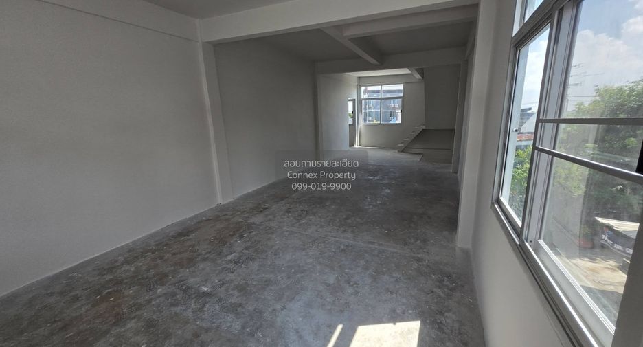 Haus zur Miete mit 3 Zimmer in Huai Khwang, Bangkok