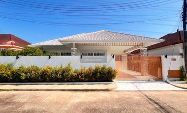 Casa en alquiler de 3 habitaciones en Thalang, Phuket