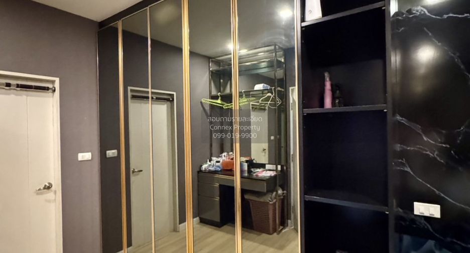À louer 3 chambres maison de ville à Phasi Charoen, Bangkok
