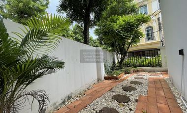 For rent 4 ベッドルーム townhouse in Yan Nawa, Bangkok