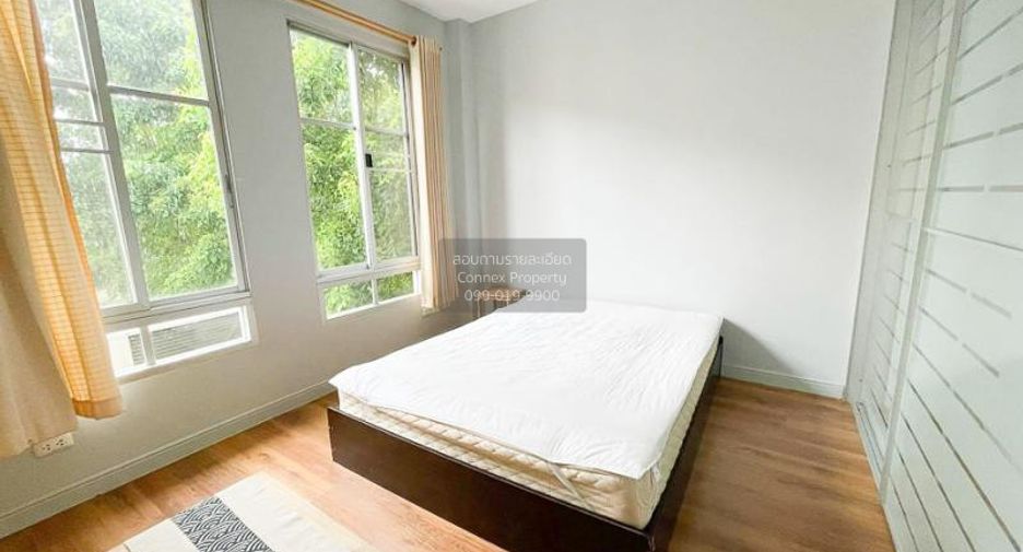 For rent 4 ベッドルーム townhouse in Yan Nawa, Bangkok