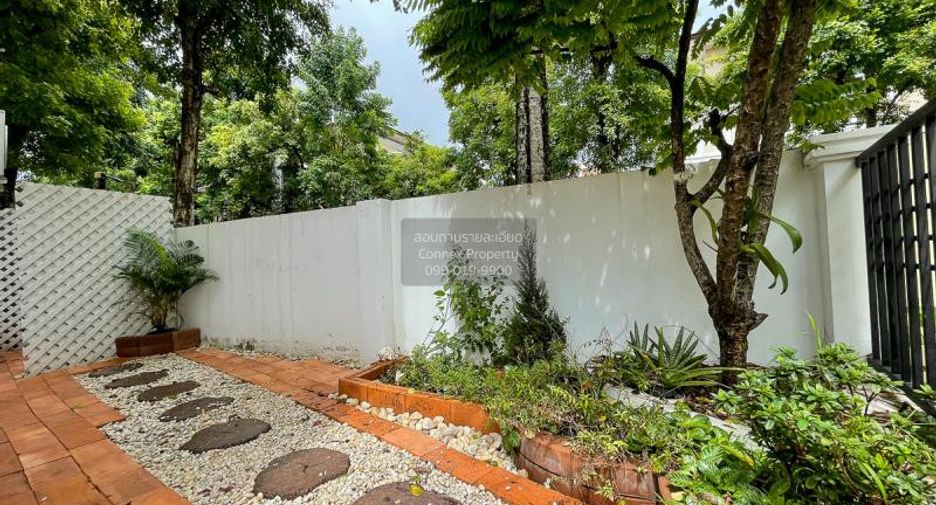 For rent 4 ベッドルーム townhouse in Yan Nawa, Bangkok