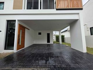 À louer 3 chambres maison à Mueang Phuket, Phuket