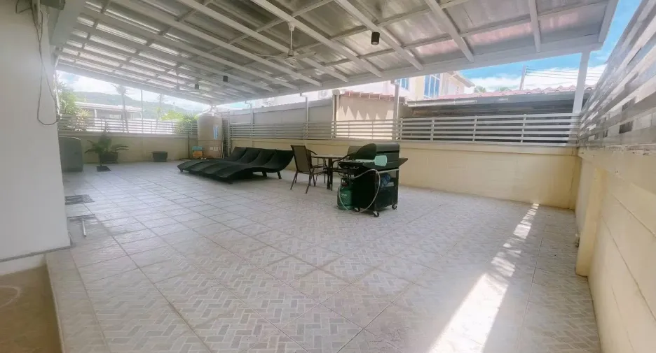 Casa en alquiler de 3 habitaciones en Mueang Krabi, Krabi