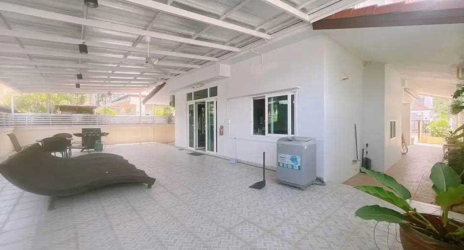 Casa en alquiler de 3 habitaciones en Mueang Krabi, Krabi