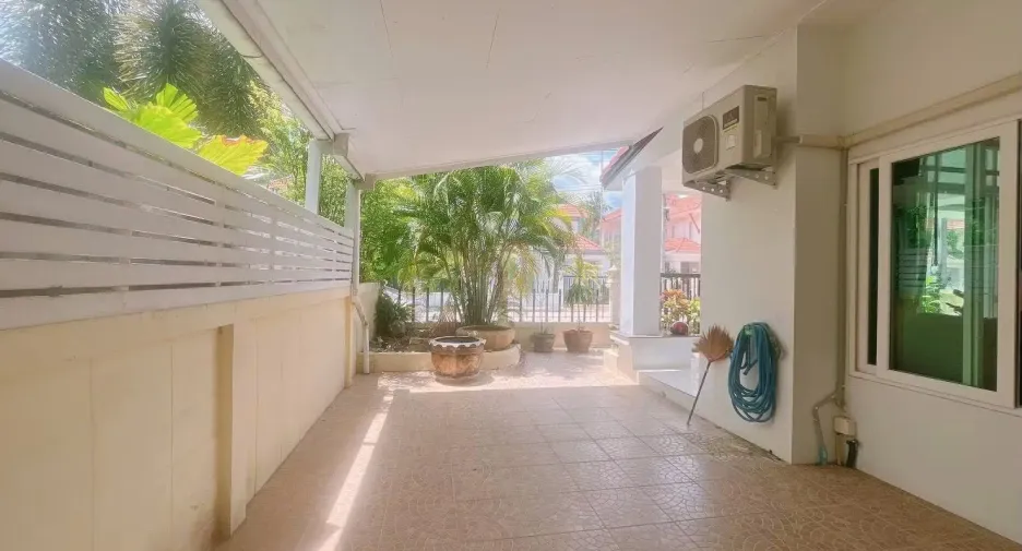 Casa en alquiler de 3 habitaciones en Mueang Krabi, Krabi