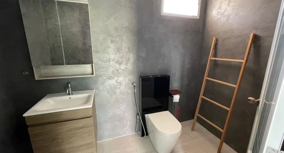 For sale 4 bedrooms villa in Cha Am, Phetchaburi