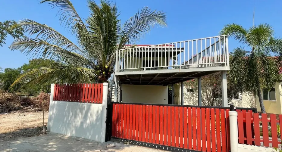 For sale 4 bedrooms villa in Cha Am, Phetchaburi