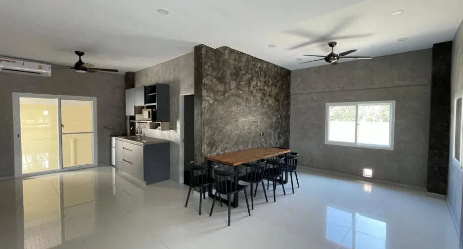 For sale 4 bedrooms villa in Cha Am, Phetchaburi