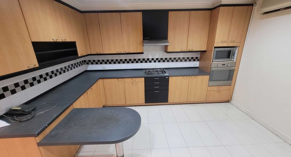 For rent 3 bedrooms condo in Watthana, Bangkok