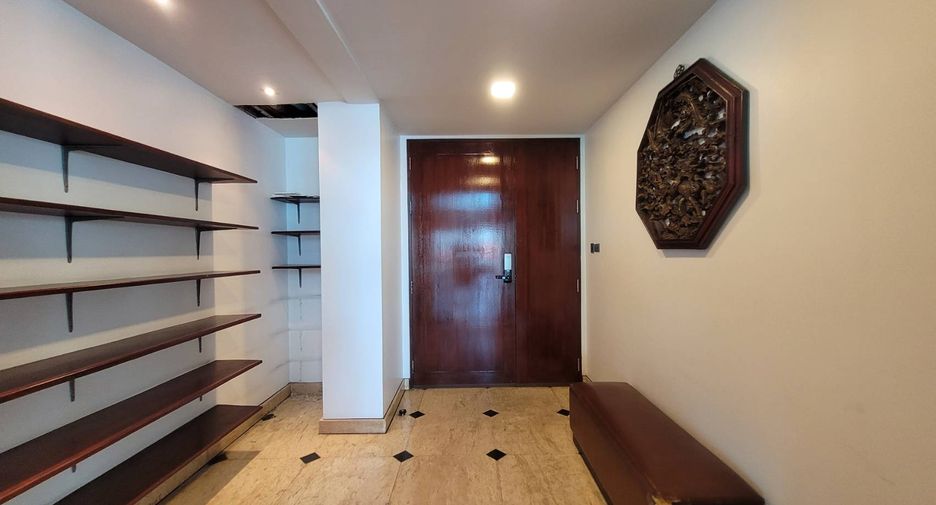 À louer 6 chambres condo à Watthana, Bangkok