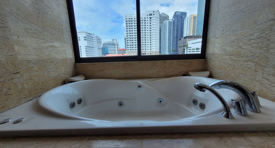 À louer 6 chambres condo à Watthana, Bangkok