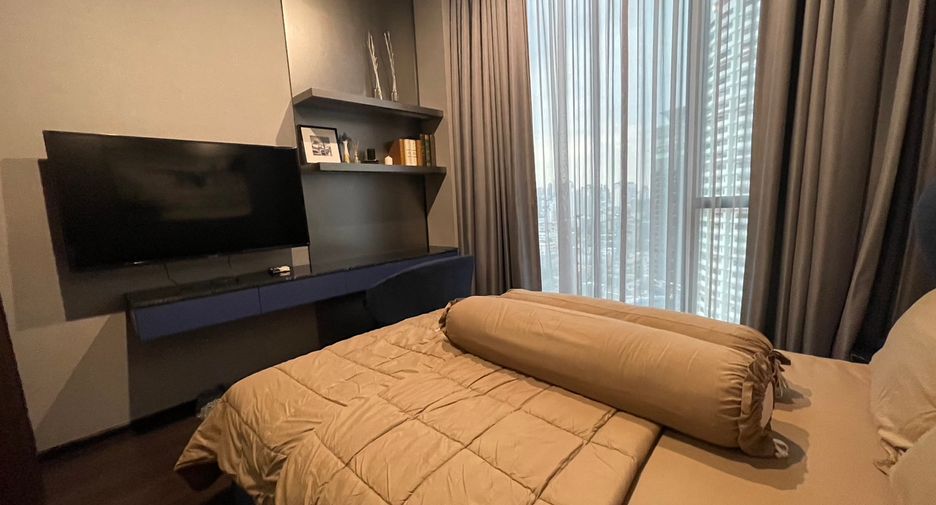 For rent 2 bedrooms condo in Khlong Toei, Bangkok