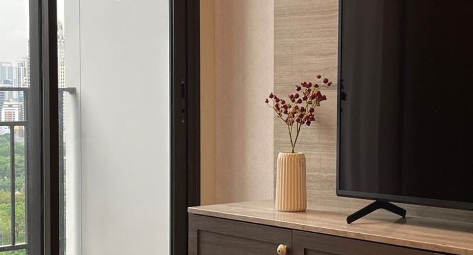 For rent 1 bed condo in Pathum Wan, Bangkok