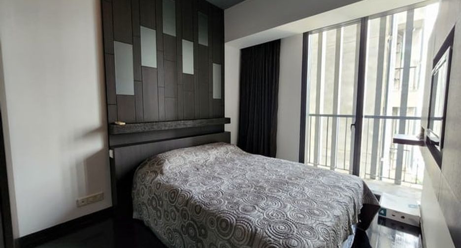 Condo en alquiler de 3 habitaciones en Sathon, Bangkok
