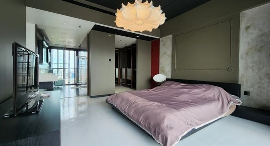 Condo en alquiler de 3 habitaciones en Sathon, Bangkok