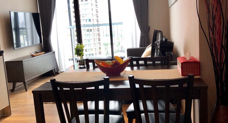 For rent 2 bedrooms condo in Khlong Toei, Bangkok