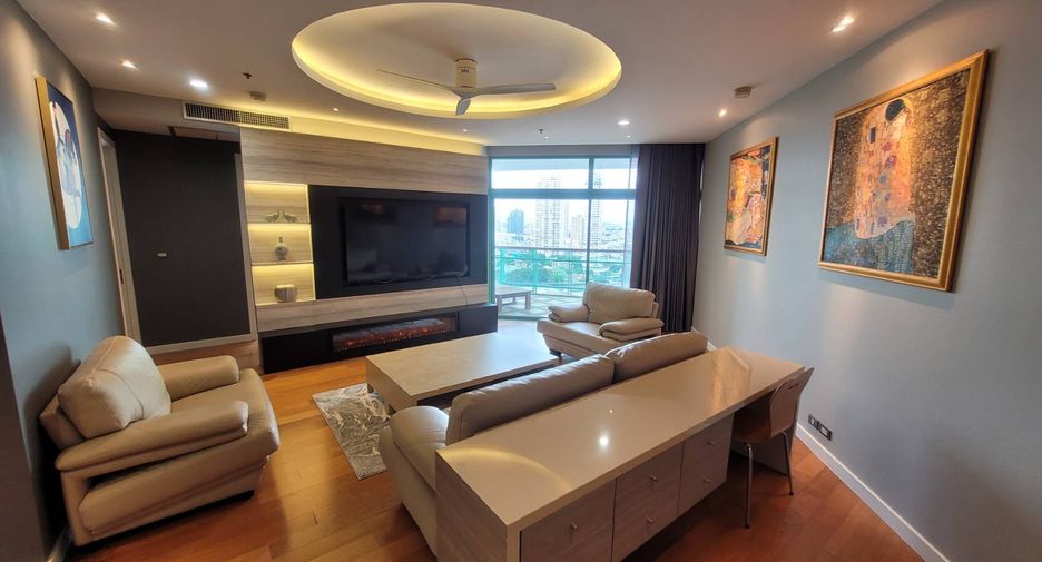 À louer 4 chambres condo à Bang Kho Laem, Bangkok