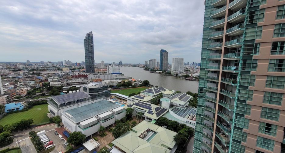 À louer 4 chambres condo à Bang Kho Laem, Bangkok