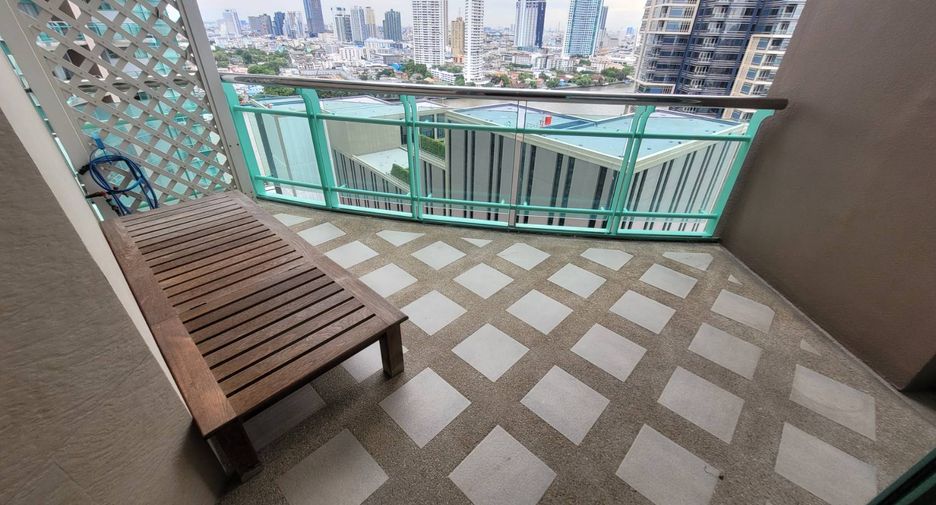 À louer 4 chambres condo à Bang Kho Laem, Bangkok