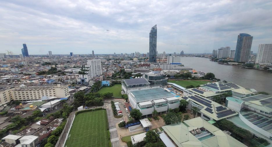 À louer 4 chambres condo à Bang Kho Laem, Bangkok