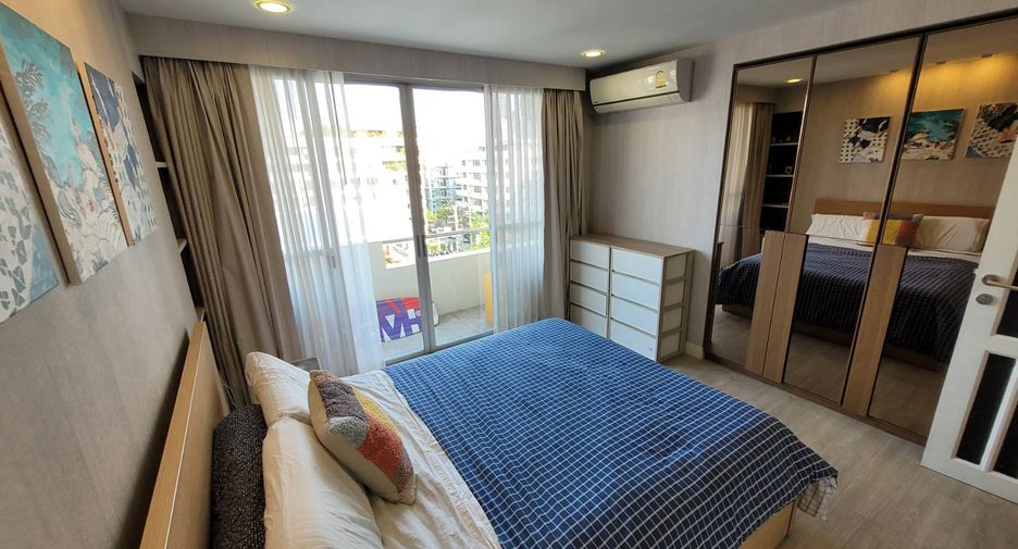 For rent 2 bedrooms condo in Watthana, Bangkok